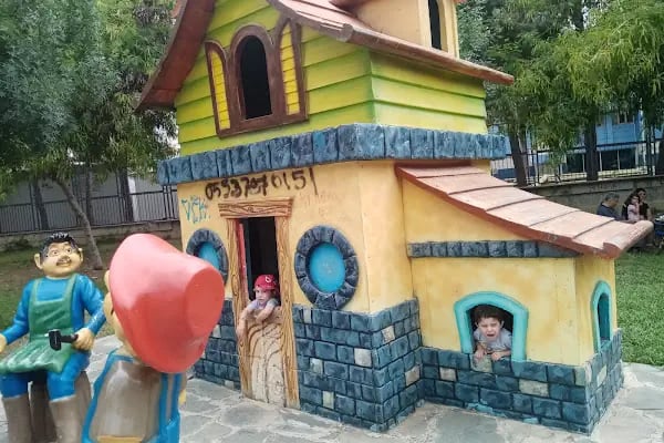 Mavi Çocuk Utku Yücel Çocuk Parkı - Resim 15