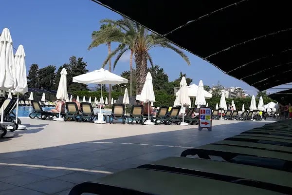 Alanya Milli Egemenlik Stadı - Resim 18