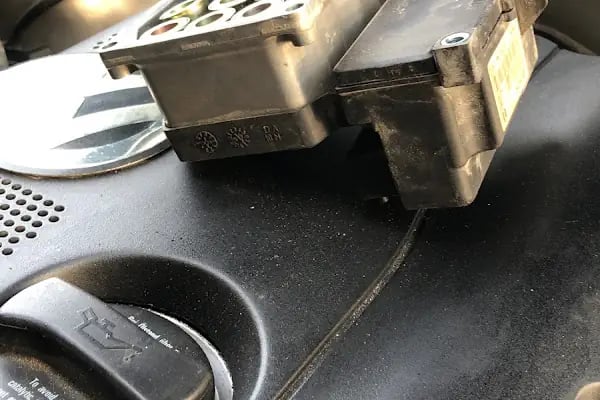 ABS Cİ HAKAN USTA Oto Elektronik Tamir ve Bakım Servisi - Resim 19