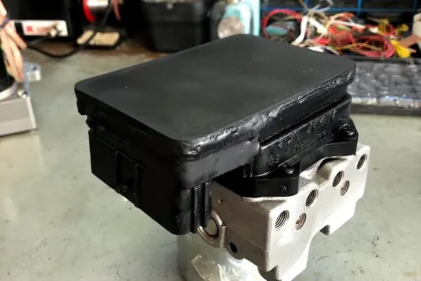 ABS Cİ HAKAN USTA Oto Elektronik Tamir ve Bakım Servisi - Resim 5