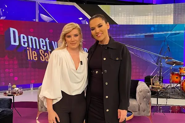 Özge Kara Saç Ekimi - Resim 9
