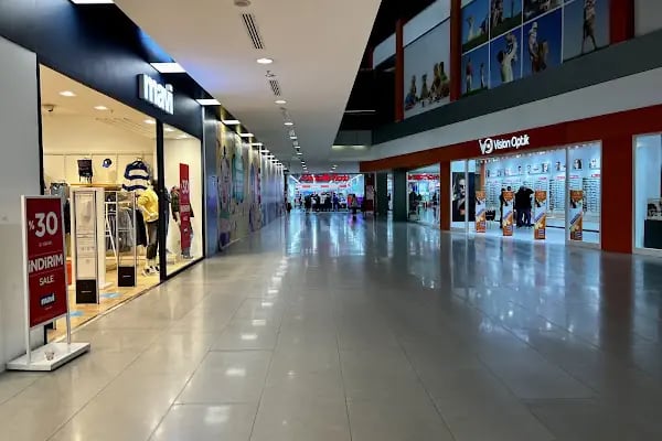 212 Outlet - Resim 13