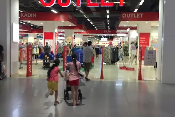 212 Outlet - Resim 1