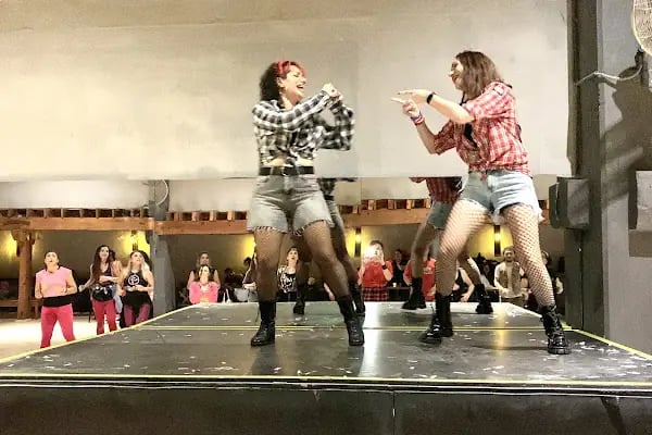 Düğün Dansı Merkezi by Kano Melez - Resim 2