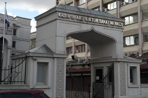 KADIN VE AİLE KÜLTÜR SANAT MERKEZİ - Resim 1