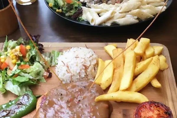 Mezza Gurme, Restoran &amp; Market - Resim 10
