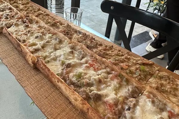 Konyalılar Etli Ekmek Fırın Kebap - Resim 3
