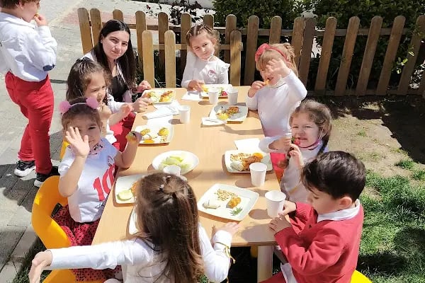 M.E.B. Özel Masal Şatosu Montessori Anaokulu - Resim 3