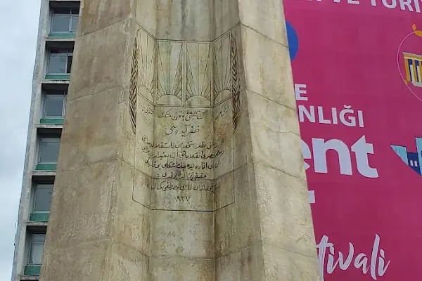 Keçiören Belediyesi Yazar Yakup Kadri Karaosmanoğlu Parkı - Resim 2
