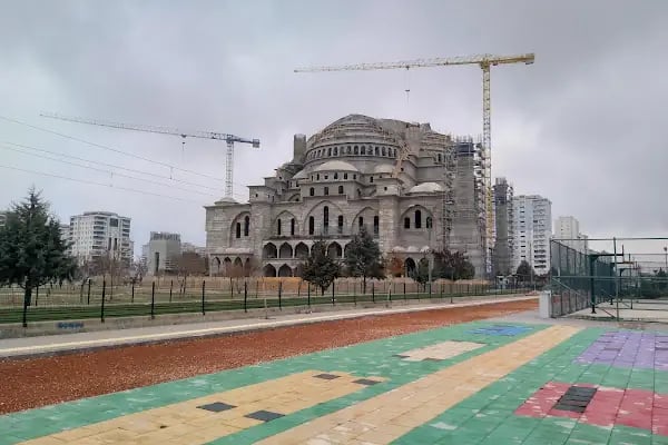 ŞAHİNBEY MİLLET CAMİSİ VE KÜLLİYESİ - Resim 9