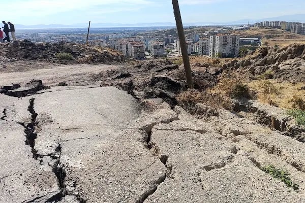 İzmir B.B. Katı Atıklar Harmandalı Eggor Çöplüğü - Resim 9