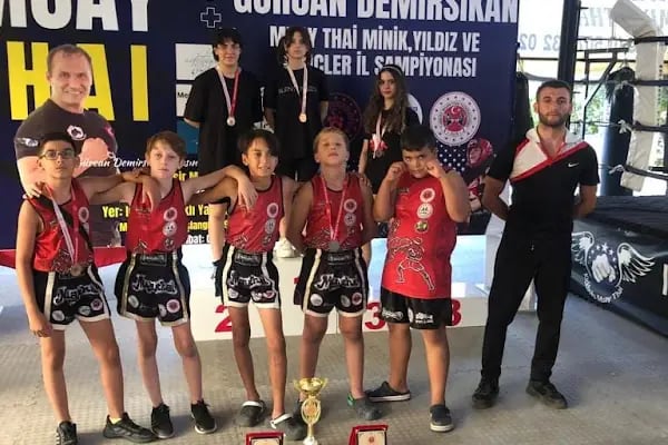 Burhaniye Olimpik Gençlik Spor Klübü - Resim 7