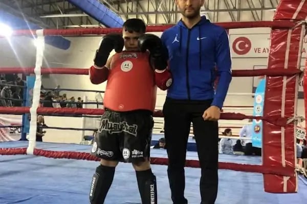 Burhaniye Olimpik Gençlik Spor Klübü - Resim 10