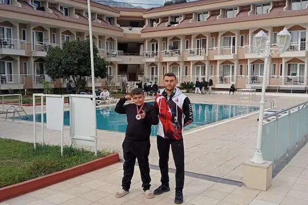 Burhaniye Olimpik Gençlik Spor Klübü - Resim 8