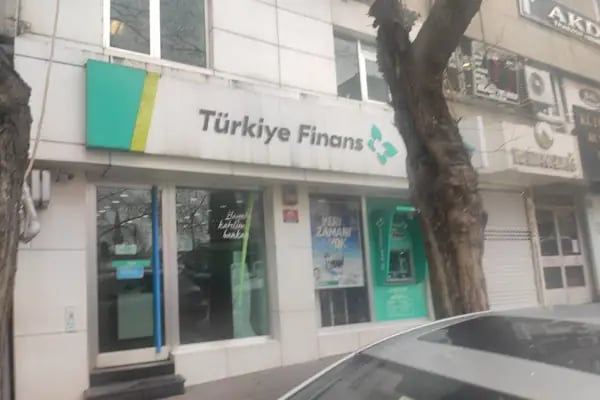 Türkiye Finans Ulus Şubesi - Resim 1