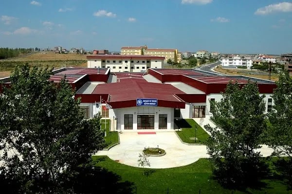 Türk Tekstil Vakfı Mesleki Ve Teknik Eğitim Vakfı - Resim 1