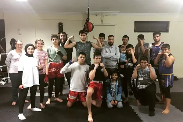 FK AKADEMİ &amp; REFORMER PİLATES - Resim 4