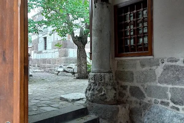 Ahi Şerafettin Türbesi - Resim 12