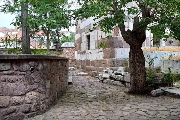 Ahi Şerafettin Türbesi - Resim 9