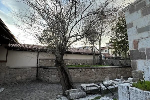 Ahi Şerafettin Türbesi - Resim 15