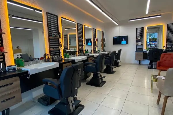 BY Curly Hair Design Barber - Resim 2