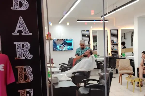 BY Curly Hair Design Barber - Resim 7