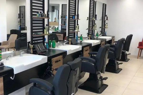 BY Curly Hair Design Barber - Resim 11