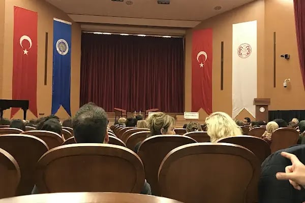 Ord. Prof. Dr. Abdülkadir Noyan Konferans Salonu - Resim 9