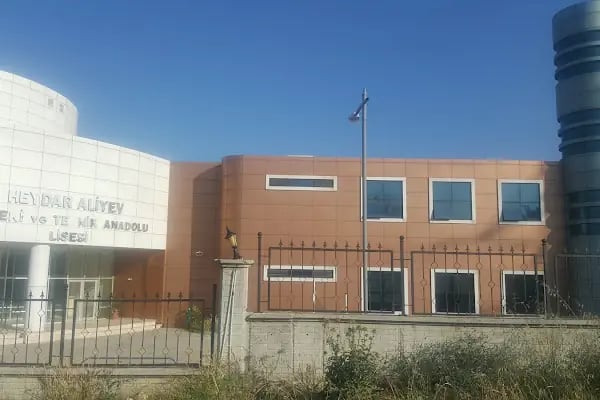 Heydar Aliyev Teknik Ve Endüstri Meslek Lisesi - Resim 9