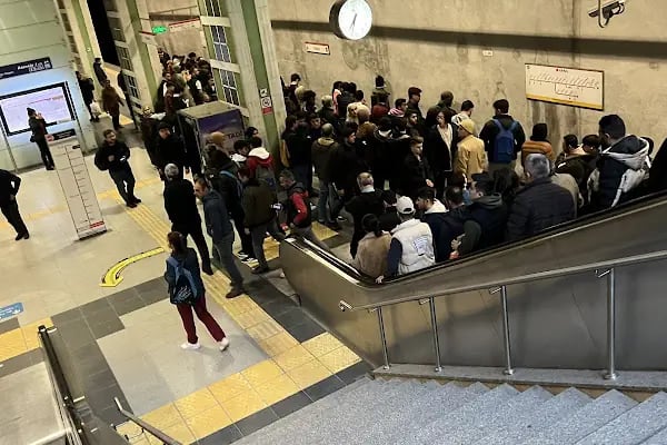 İSPARK Kirazlı Metro Durağı PD Açık Otoparkı - Resim 8
