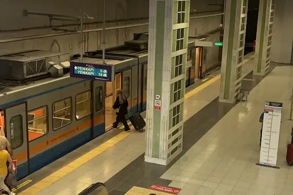 İSPARK Kirazlı Metro Durağı PD Açık Otoparkı - Resim 13