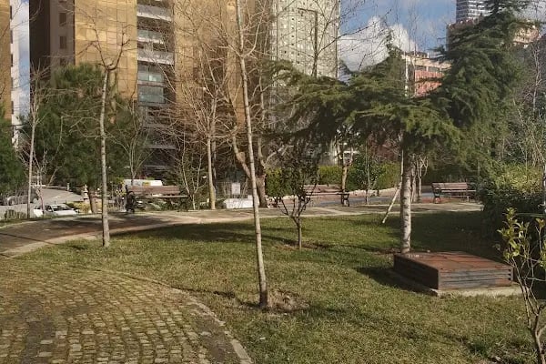 Ataşehir Belediyesi 8 Mart Kadın Eli Parkı - Resim 14