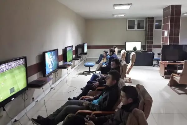 Koç PlayStation Cafe - Resim 3