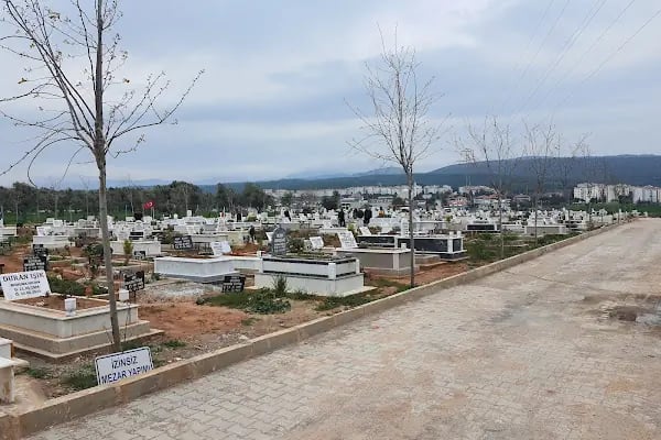 Menderes Görece PİRÇE Mezarlığı - Resim 1