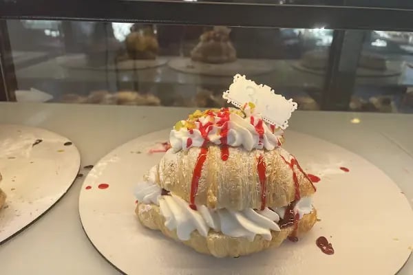 broadway patisserie - Resim 19