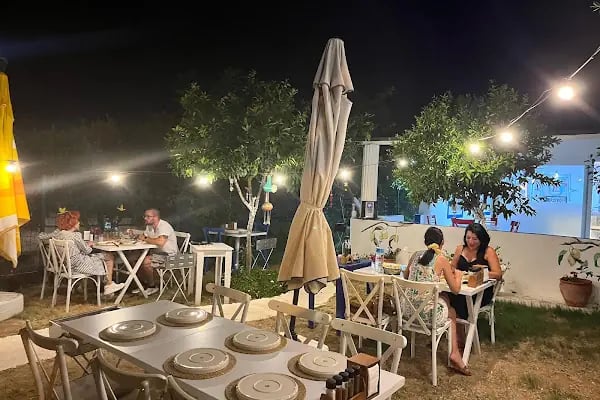 Deniz Beach Restaurant &amp; Bar - Resim 2