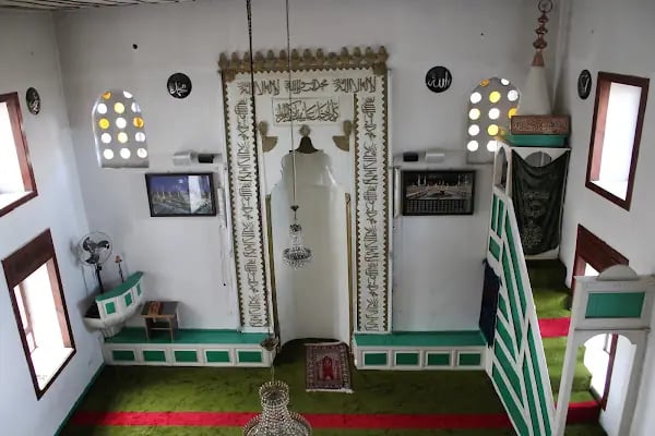 Müsafir Fakih Türbesi - Resim 18