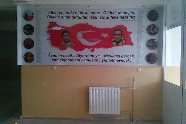 BERGAMA KIZ ANADOLU İMAM HATİP LİSESİ - Resim 4