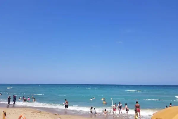 Kamo's Beach Club - Resim 2