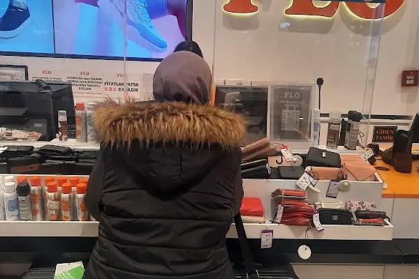FLO Ümraniye Canpark AVM Mağazası - Resim 8