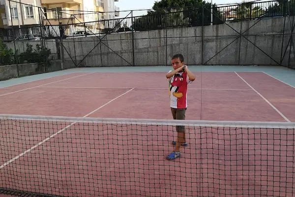 Alanya Belediyesi Tenis Kortu - Resim 1