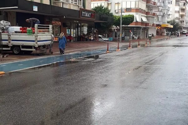 Alanya Belediyesi Tenis Kortu - Resim 16