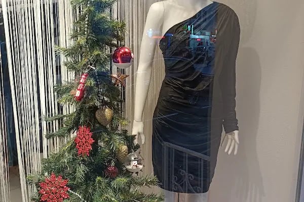 Effa Boutique Bodrum / Kadın Erkek Çocuk Giyim Mağazası - Resim 4
