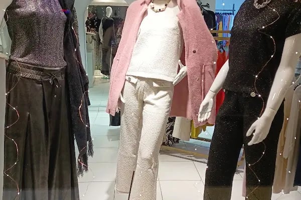 Effa Boutique Bodrum / Kadın Erkek Çocuk Giyim Mağazası - Resim 3