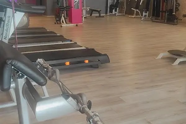 SheFit Şemikler Şube - Denizli Kadınlara Özel Spor Merkezi - Resim 10