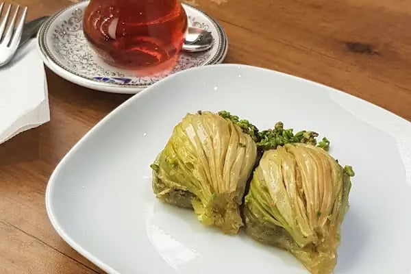 Özay Pastane &amp; Cafe - Resim 20