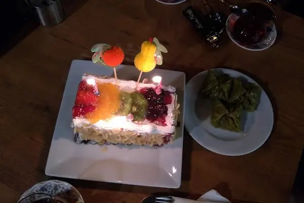 Özay Pastane &amp; Cafe - Resim 18