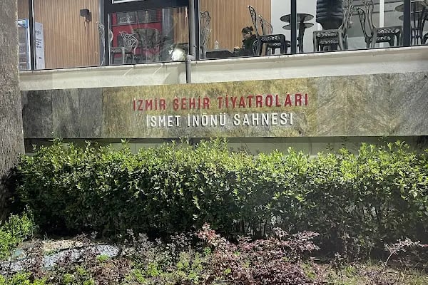 İzBBŞT İsmet İnönü Sahnesi - Resim 12
