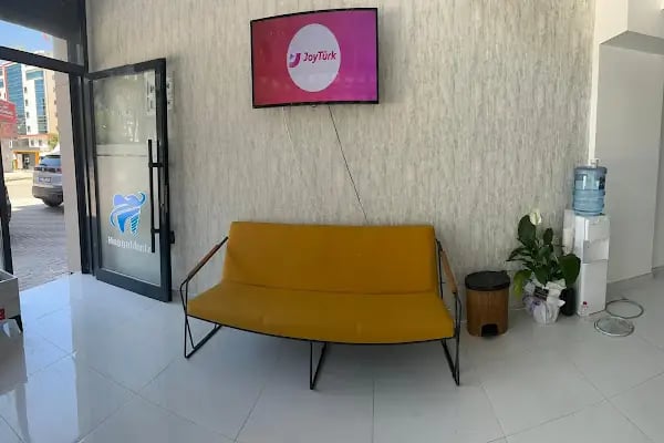 Natural Dent Ağız ve Diş Sağlığı Polikliniği Düztepe Şubesi - Resim 4