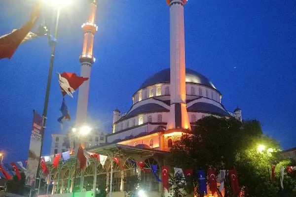 Çınar Cami - Resim 11